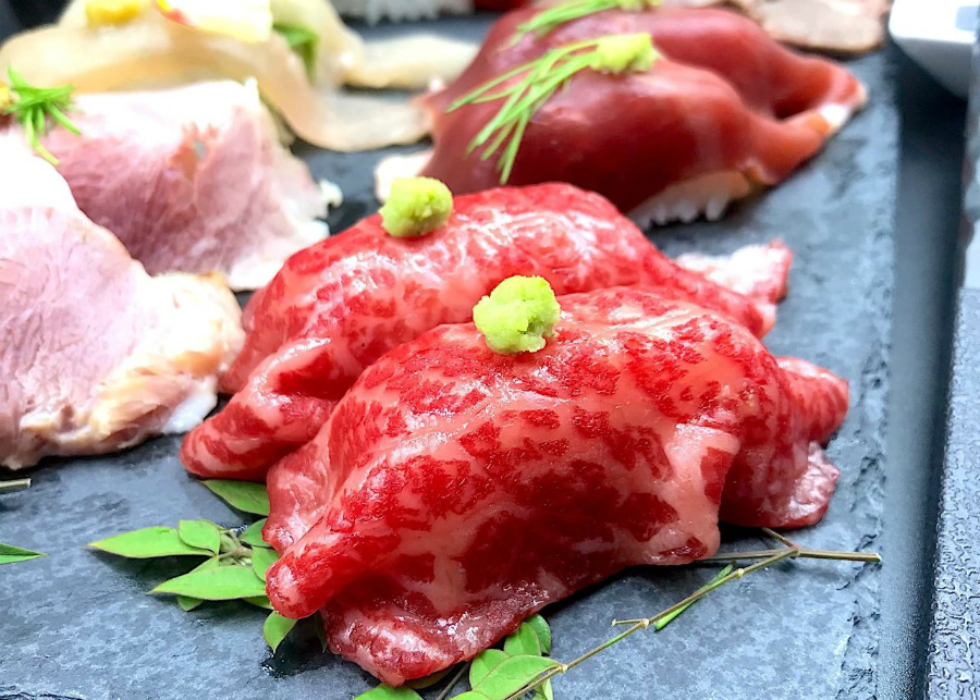 新潟和牛寿司食べ放題2480円!「佐渡島へ渡れ 名駅店」で和牛炙り寿司に黄金豚・合鴨・馬刺しの寿司も!