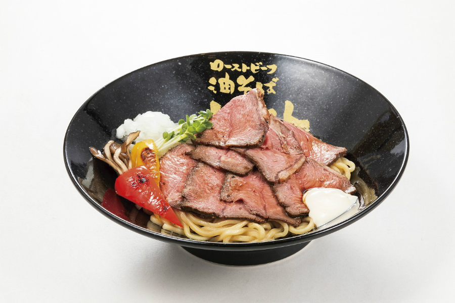 熟成醤油油そばが今だけ500円!「ローストビーフ油そば ビースト」で大感謝!肉増し50g無料券も!