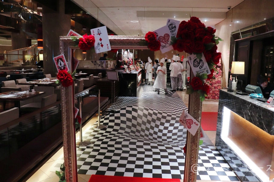 【潜入レポ】ヒルトン東京「アリスinハロウィーン・トリック」ビュッフェの楽しみ方！双子メニューを食べ比べ！