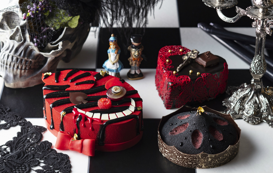 ヒルトン東京で小悪魔アリス風「ハロウィーン・テイクアウトスイーツ」チェシャ猫モチーフのスイーツも!