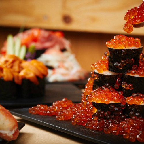 星野リゾート トマム「海鮮こぼれフェス」いくら・蟹・ウニが豪快に盛り付けられた寿司を堪能！