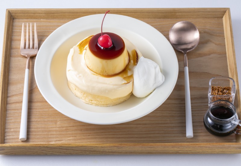 【ドライブイン 熱海プリン食堂】ニューオープン!プリンを乗せたパンケーキやオムライスも登場!