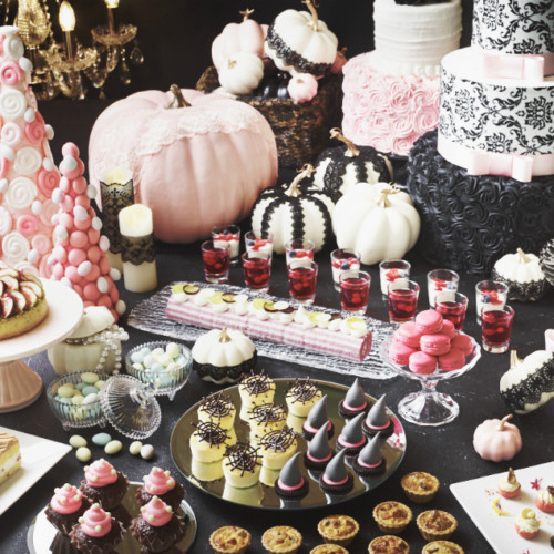 【ストリングスホテル東京】パステルピンクで彩るハロウィンブッフェ「オータム・グルメショーケース」