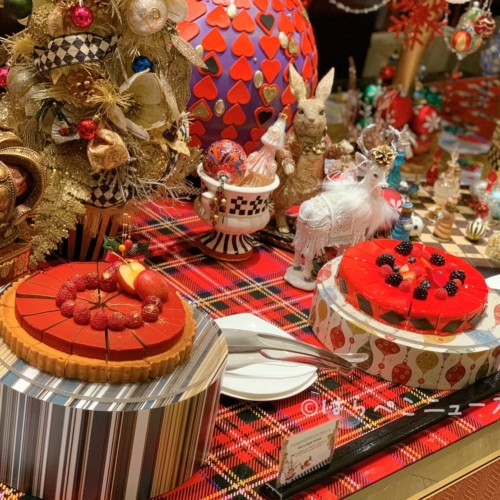 【実食レポ】ヒルトン東京でクリスマスデザートビュッフェ「アリスの気まぐれクリスマス・ティーパーティー」
