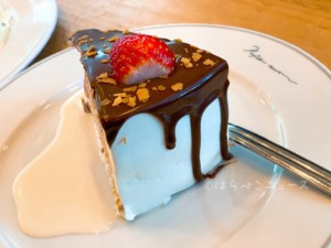 【実食レポ】「Paper moon（ペーパームーン）」ストロベリーショートケーキ チョコレートがけ（12月〜5月）
