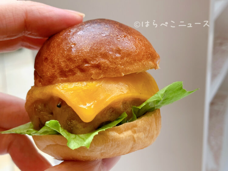 【実食レポ】ANAで木箱の『アフタヌーンティーブースト』バーガーとアメリカンスイーツ「ザステーキハウス」