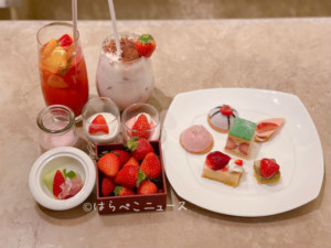 【実食レポ】「ヒルトン東京」いちごビュッフェ『アリスからの招待状』マーブルラウンジでランチにディナーも