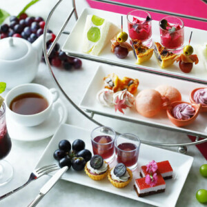 【ぶどうアフタヌーンティー・シャインマスカットビュッフェ2021】パフェ・巨峰のafternoon teaに食べ放題も