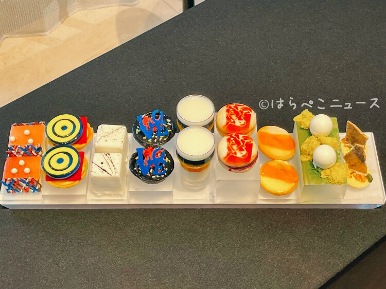 【実食レポ】『キンプトン新宿東京』でアートアフタヌーンティー！ピエール・エルメ・パリとコラボしたスイーツも