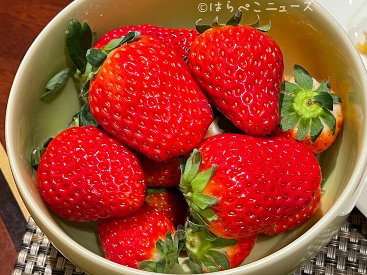 【実食レポ】「ヒルトン東京」いちごビュッフェ『ストロベリー・ブーケトス』 30種のスイーツに苺も食べ放題！
